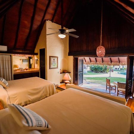 Puertas Paraiso Hotel Boutique Zihuatanejo Bagian luar foto