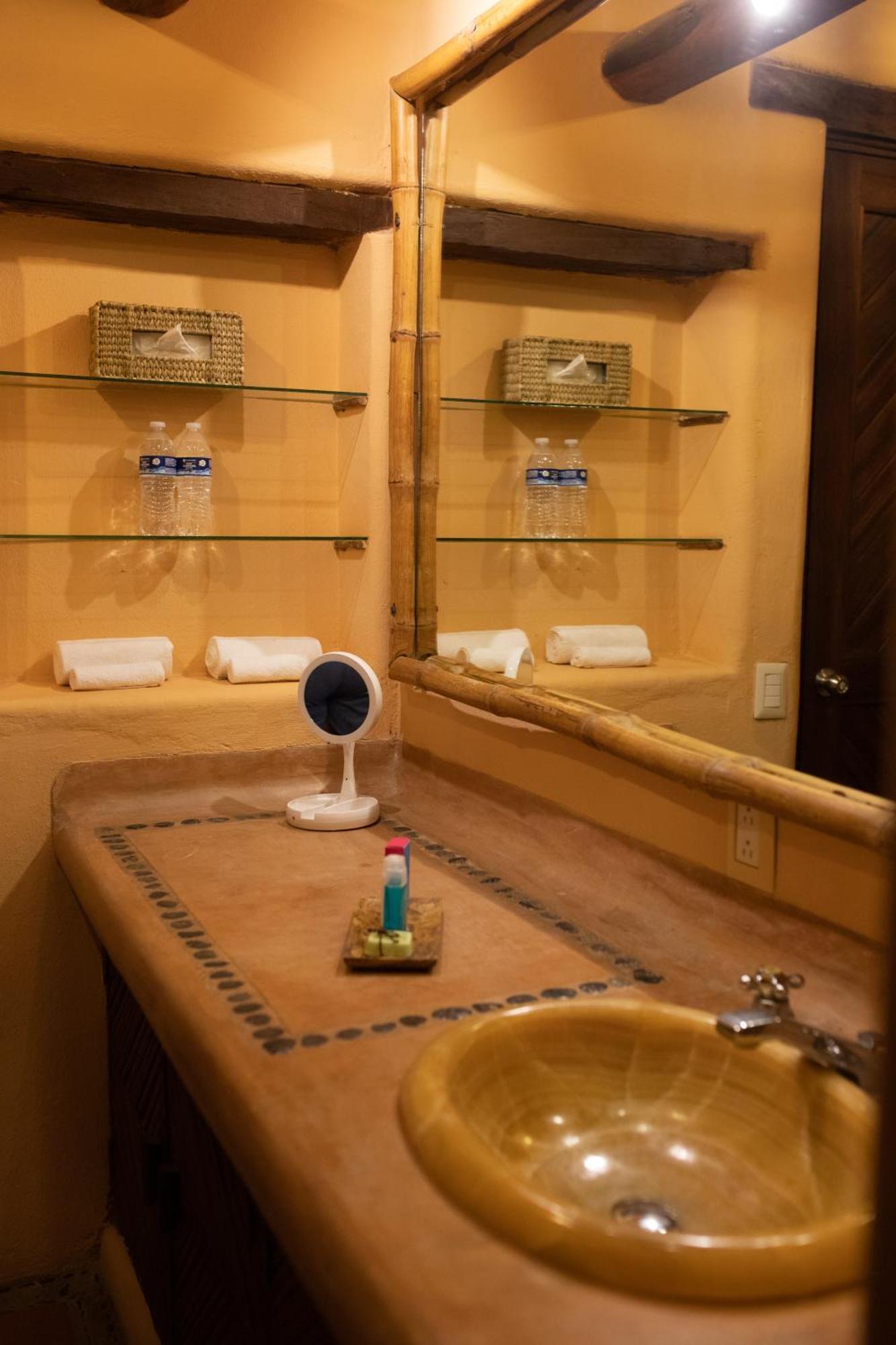 Puertas Paraiso Hotel Boutique Zihuatanejo Bagian luar foto