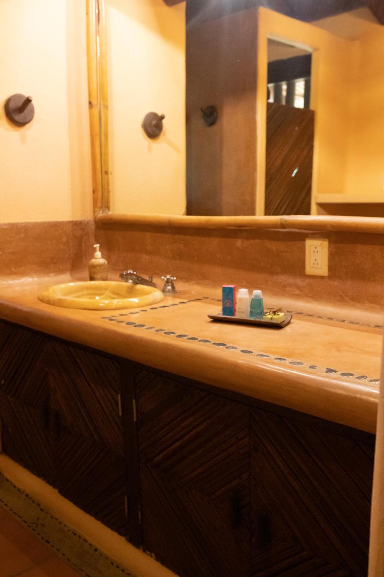 Puertas Paraiso Hotel Boutique Zihuatanejo Bagian luar foto