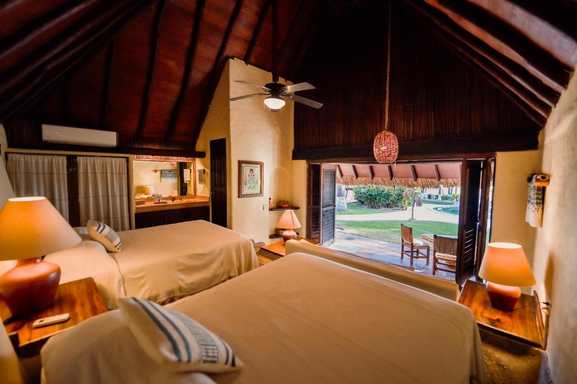 Puertas Paraiso Hotel Boutique Zihuatanejo Bagian luar foto